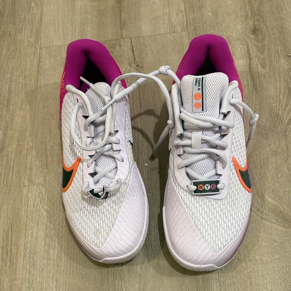Nike Women's White and Pink Athletic Shoes with Orange Accents